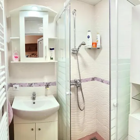 Apartment дом анести Warna