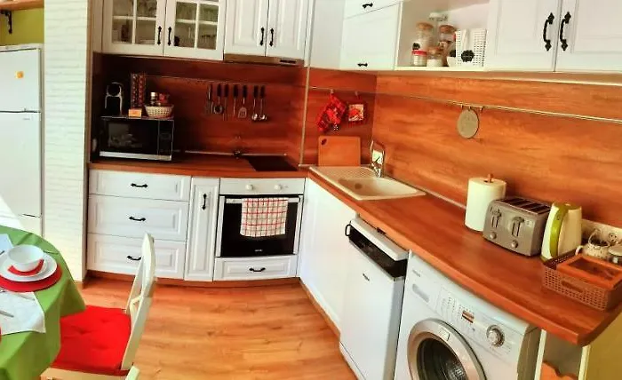 дом анести 瓦爾納